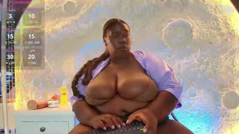 Caro. online show from October 18, 2025, 8:31 pm