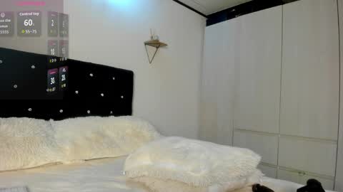 Bella  online show from April 7, 2026, 1:39 am