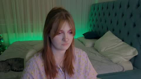 Alisa NO NUDE online show from January 23, 2025, 3:58 am