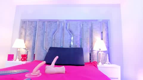 Snapshot of _ciara_benet_ chatting on October 9, 2025, 12:03 pm _ciara_benet_ online show from October 9, 2025, 12:03 pm