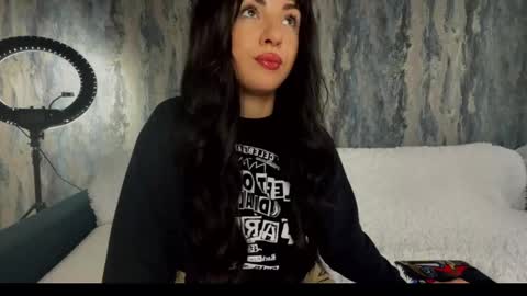 D online show from March 22, 2026, 5:22 am