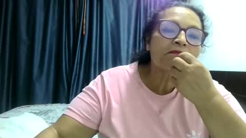 _cristal15 online show from November 12, 2025, 9:47 pm