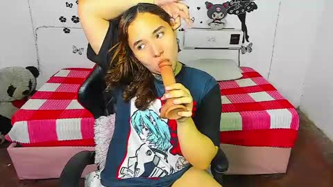 katerine online show from April 14, 2026, 5:13 am