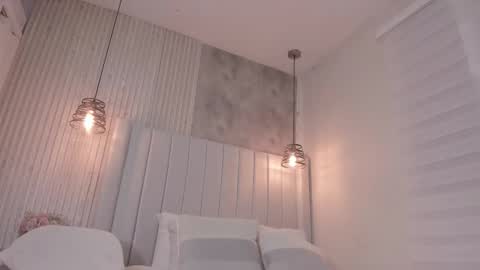 Dakota online show from September 17, 2025, 7:04 pm