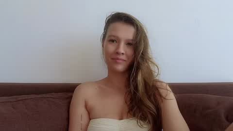 DemiDee online show from November 3, 2025, 5:42 am