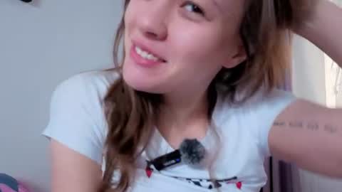 Snapshot of _demi_dee_ chatting on July 4, 2026, 4:40 am DemiDee online show from July 4, 2026, 4:40 am
