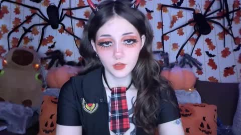 Kate online show from October 7, 2025, 3:04 am