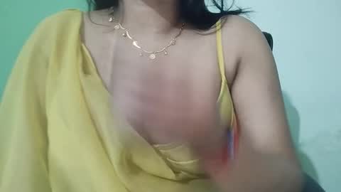 _dreamgirl_0 online show from February 21, 2026, 10:11 pm