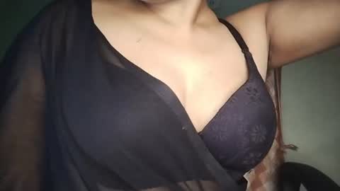 _dreamgirl_0 online show from June 27, 2026, 12:22 pm