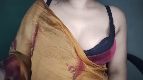 _dreamgirl_0 online show from June 28, 2026, 3:51 pm