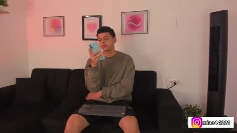 Snapshot of _e_m_m_a_1 chatting on March 10, 2025, 12:15 pm Emma and Tonny online show from March 10, 2025, 12:15 pm