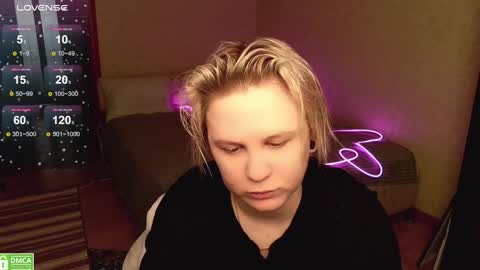 Snapshot of _elven_dreams__ chatting on January 5, 2025, 8:10 pm chloue and Gretta online show from January 5, 2025, 8:10 pm