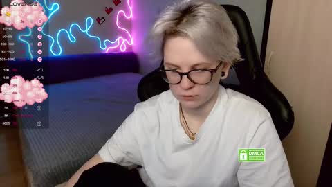 Snapshot of _elven_dreams__ chatting on November 9, 2025, 7:23 pm chloue and Gretta online show from November 9, 2025, 7:23 pm