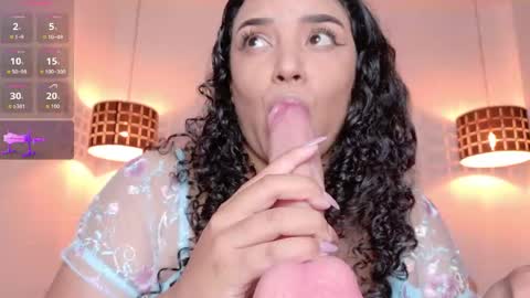 _emily_perez online show from May 31, 2026, 8:10 pm