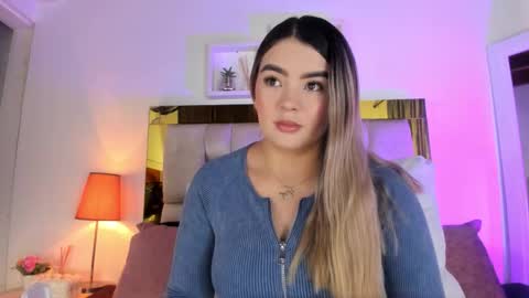 Isabella online show from October 16, 2025, 12:06 pm