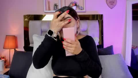 Isabella online show from April 16, 2026, 12:06 pm