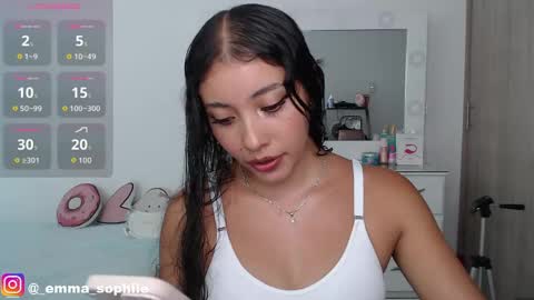 Snapshot of _emma_sophie chatting on May 25, 2026, 8:04 pm Emma Sophie online show from May 25, 2026, 8:04 pm