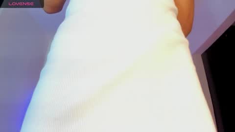 Snapshot of _emmaruiz chatting on May 18, 2026, 5:19 pm Emma online show from May 18, 2026, 5:19 pm