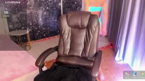 Snapshot of _f_r_a_u_ chatting on January 26, 2025, 1:09 am  F R A U  online show from January 26, 2025, 1:09 am