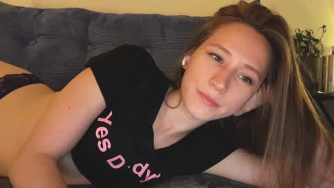 Snapshot of _feli_ chatting on February 26, 2025, 4:58 am all my social     online show from February 26, 2025, 4:58 am