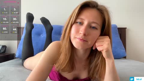 Snapshot of _feli_ chatting on September 11, 2025, 6:41 pm all my social     online show from September 11, 2025, 6:41 pm