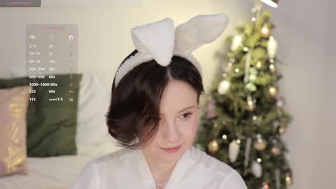 Essie  online show from January 12, 2025, 12:39 am