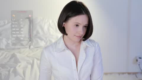 Essie  online show from January 29, 2025, 10:22 pm