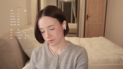 Essie  online show from March 1, 2026, 5:59 pm