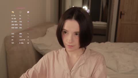 Essie  online show from April 3, 2026, 6:39 pm