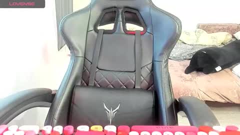 Alis online show from October 6, 2025, 4:43 am