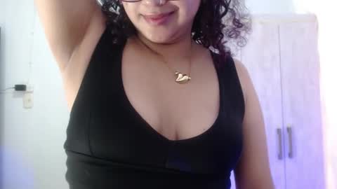 Gia Independent model online show from October 29, 2025, 12:07 pm