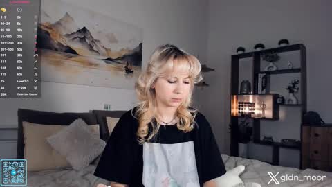 Rina online show from November 24, 2025, 9:14 pm