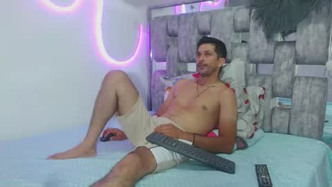 _grasshopper online show from April 8, 2026, 2:22 am