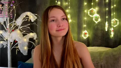 Snapshot of _green_green_ chatting on January 5, 2025, 1:56 am Milly online show from January 5, 2025, 1:56 am