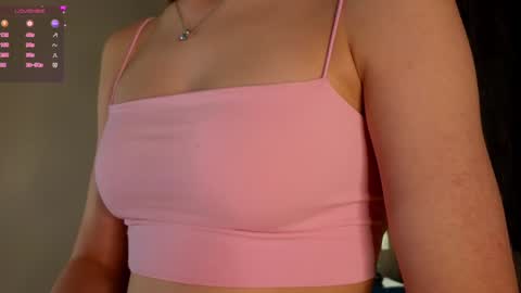 Snapshot of _green_green_ chatting on January 19, 2025, 7:15 am Milly online show from January 19, 2025, 7:15 am