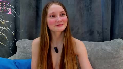 Snapshot of _green_green_ chatting on February 21, 2025, 7:45 am Milly online show from February 21, 2025, 7:45 am