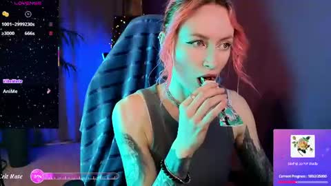 Snapshot of _helencarter chatting on July 6, 2026, 8:44 pm Helen Carter 3 Next stream 2330 MSC online show from July 6, 2026, 8:44 pm