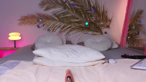 Holly online show from January 31, 2025, 9:37 am