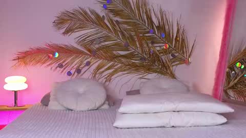 Holly online show from March 2, 2025, 6:59 am