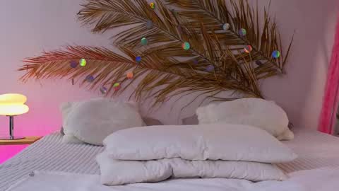 Holly online show from March 7, 2025, 6:57 am