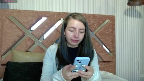 Snapshot of _isaabellaa chatting on May 10, 2026, 2:11 pm Isa online show from May 10, 2026, 2:11 pm