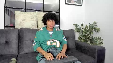 Jay online show from February 6, 2025, 11:37 pm