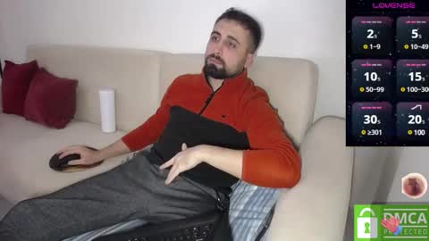 _jeem_ online show from December 2, 2024, 4:42 pm