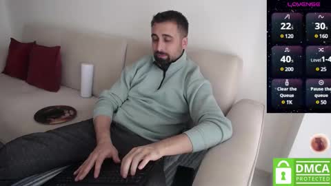 _jeem_ online show from December 18, 2024, 11:34 am