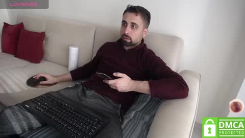 _jeem_ online show from January 2, 2025, 7:44 am