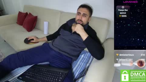 _jeem_ online show from March 12, 2025, 4:56 pm