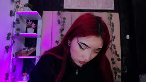 Mia online show from February 6, 2025, 5:09 pm