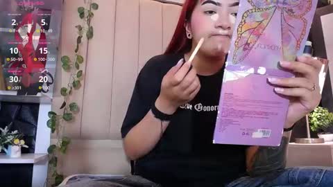 Mia online show from February 24, 2025, 1:21 pm