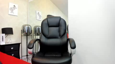 _johnson_alana online show from July 17, 2026, 12:01 pm