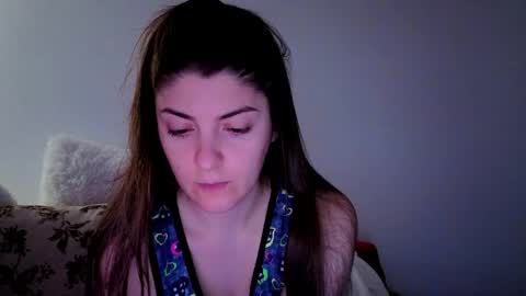 _just_a_simple_girl online show from June 5, 2026, 6:52 am